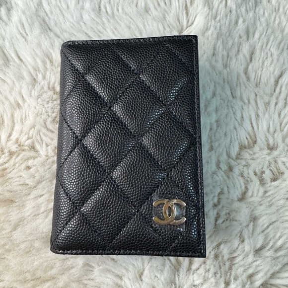 Price is firm NWT Chanel flip open card holder - Picture 1 of 9